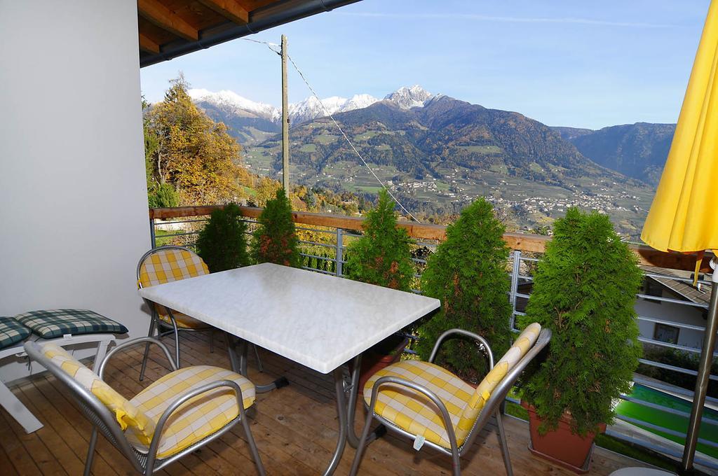 Haus Rosengarten Tirolo Rum bild