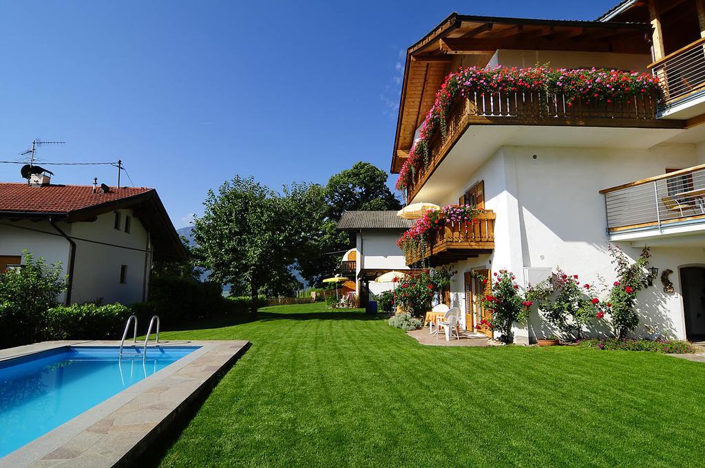 Haus Rosengarten Tirolo Exteriör bild
